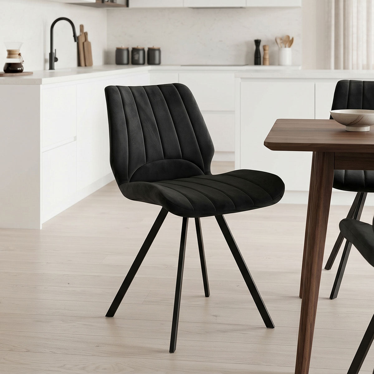 Chair Sabia velvet black-black metal leg 46x55x80cm