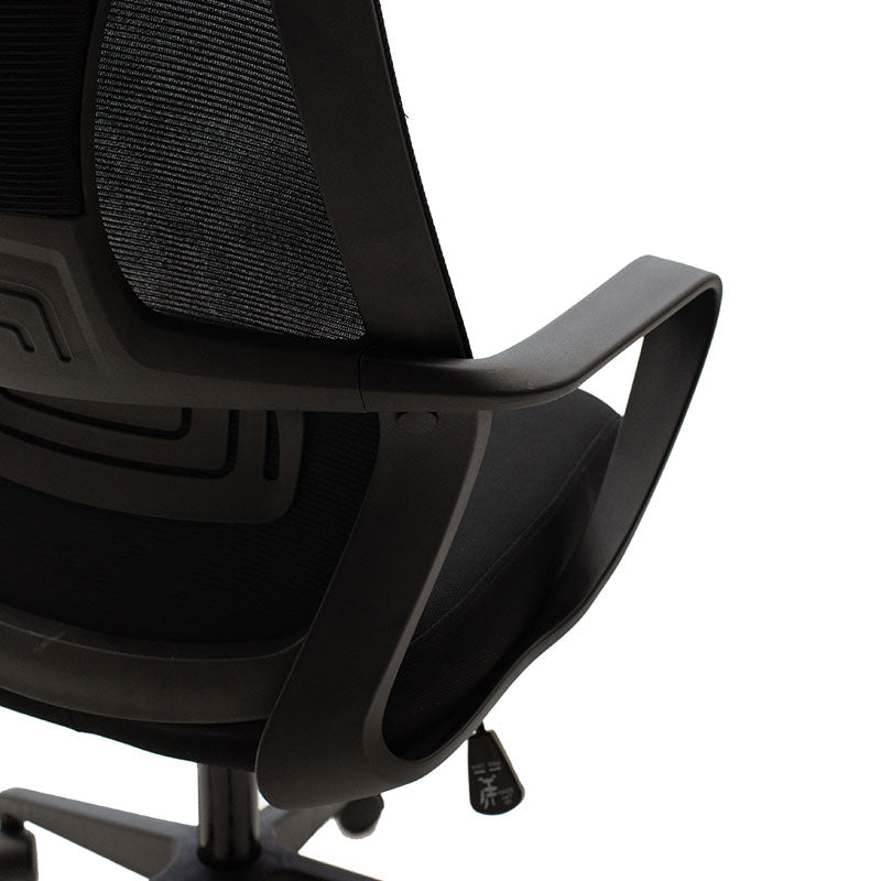 Manager office chair Dolphin pakoworld with fabric mesh in black colour