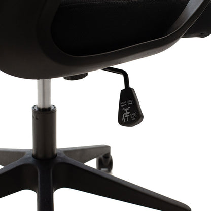 Office chair Maestro pakoworld with fabric mesh in black colour