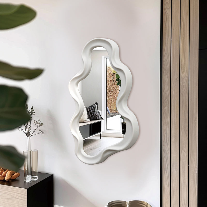 Liquid pp mirror in white shade 26x2.7x39cm