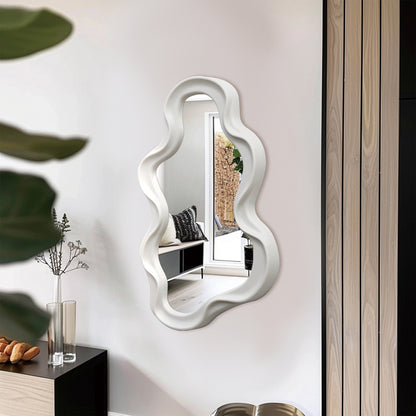 Liquid pp mirror in white shade 26x2.7x39cm